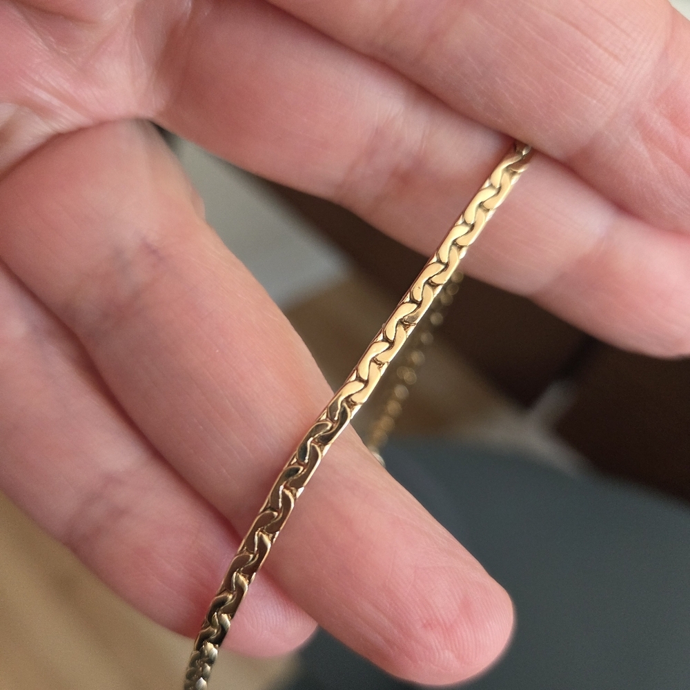 Vintage Amway Gold Tone C-link Chain Bracelet - Picture 2 of 9